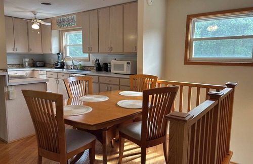 Southern Shores House | Spacious 3BR/3BA Beach House on Quiet Wooded Lot – Minutes from the Ocean