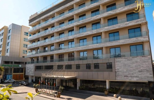 Qudaibiya House | Spacious 3BR Family Suite Sunday Luxury Adliya