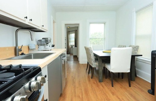 Winter Hill Apartment | Spacious 3BR Family Flat — Near Encore, Downtown Boston & Assembly Row