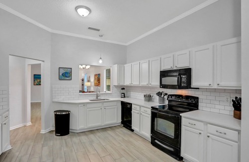 OakLeaf Plantation House | ~Spacious 4/2 in Oakleaf, pet friendly