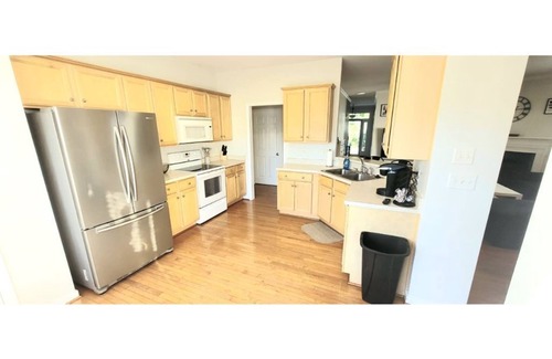 Midlothian House | Spacious 4 bed/3 bath home with 2 car garage. Great neighborhood.