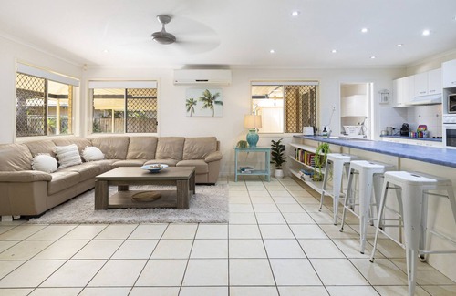 Mudjimba House | Spacious 4-Bed Home with Pool and Veranda