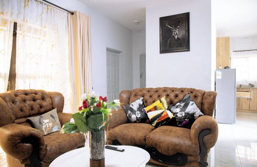 Masvingo Apartment | Spacious 4-Bed Self-Catering Apartment in Masvingo – Ideal for Families & Groups