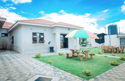 Masvingo Apartment | Spacious 4-Bed Self-Catering Apartment in Masvingo – Ideal for Families & Groups