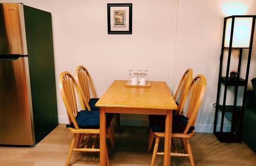 Guildford House | Spacious 4-bedroom basement suite near Port Mann bridge