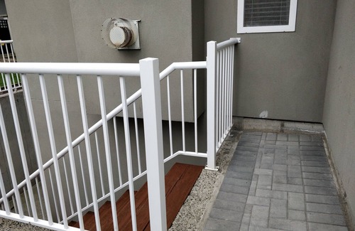 Guildford House | Spacious 4-bedroom basement suite near Port Mann bridge