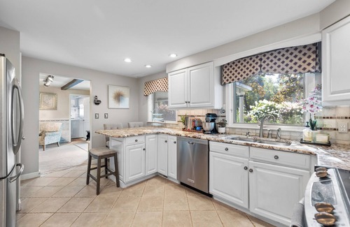 Cortland West House | Spacious 4-bedroom house with AC, WiFi in peaceful Cortland