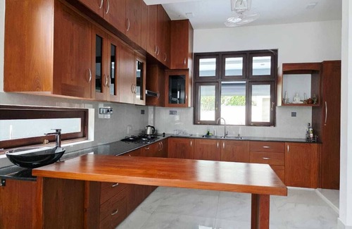 Kaduwela House | Spacious 4-bedroom house in peaceful Malabe with Roof Terrace