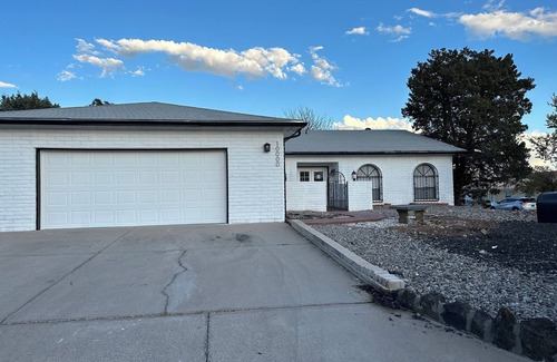 Paradise Hills Civic House | Spacious 4 Bedroom Home in Prime Location