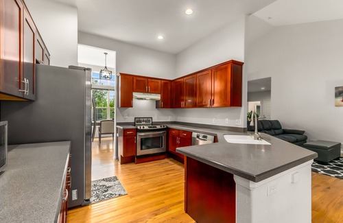 Waverton Ranches House | Spacious 4 bedroom Ranch Home 30+ Day Rental -Wheelchair Accessible