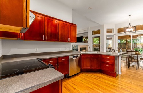 Waverton Ranches House | Spacious 4 bedroom Ranch Home 30+ Day Rental -Wheelchair Accessible