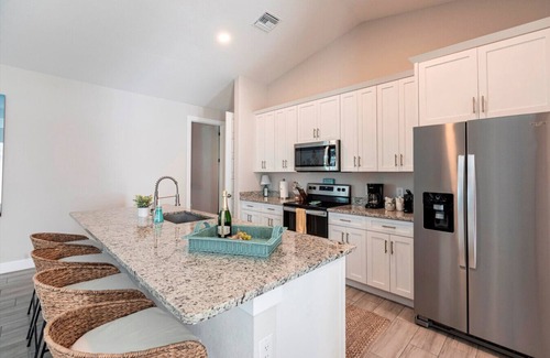 Bonita Springs House | Spacious 4 BR Retreat w/3 Ensuites, Pool & Spa