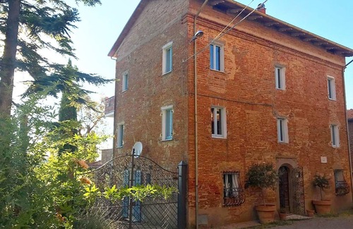 Gioiella Villa | Spacious 4 bedroom village home in a lovely village on the Umbria Tuscany border