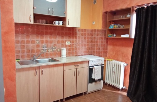 Sector 2 Apartment | Spacious 44 sqm(500 sqf) studio apartment, bright, quiet, central located, safe
