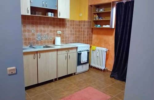 Sector 2 Apartment | Spacious 44 sqm(500 sqf) studio apartment, bright, quiet, central located, safe