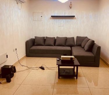 Nanakram Guda Apartment | Spacious 4bhk sky villa with sunrise& lake view - Nanakramguda-Gachibowli