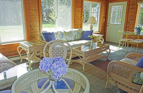West Yarmouth House | Spacious 4BR - Stroll to Seagull Beach (1573)