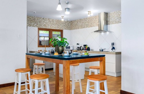 Ponton Villa | Spacious 4BR Villa~ Private Pool ~ Cozy ~ Location