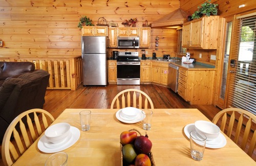 Caton Cabin | Spacious 4BR w/Amazing VIEWS! + HOT TUB
