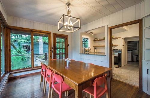 Hendersonville House | Spacious 4BR w/Fireplace + Ping Pong | Free Tix