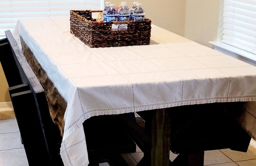 Alvin House | Spacious 5/3 home in quiet neighborhood