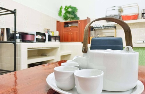 Phra Khanong House | Spacious 5-bedroom house for 16 people near BTS Onnut