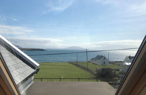 Dooagh House | Spacious 5-bedroom house with sea views for up to 12 guests in beautiful Achill