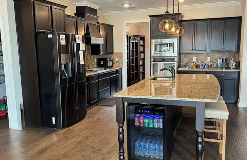 Grovetown House | Spacious 5-bedroom, 8-bed house in welcoming Grovetown, w/Rogue fitness room