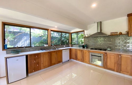Barwon Heads House | Spacious 5 bedroom, family-friendly property - enjoy the beauty of Barwon Heads.