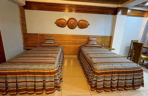 Hilongos Hotel | Spacious 5-bedroom hotel in awesome Hilongos with WiFi, AC