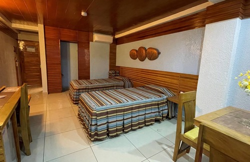 Hilongos Hotel | Spacious 5-bedroom hotel in awesome Hilongos with WiFi, AC