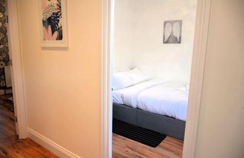 Dagenham House | Spacious 5 bedroom House London