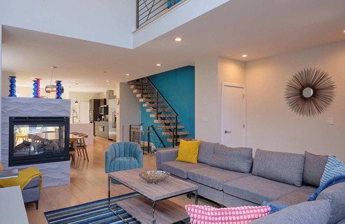 Highland House | Spacious 5-bedroom house with WiFi, AC in walkable LoHi Denver