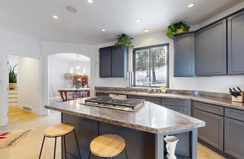 Genesee House | Spacious 5-bedroom House in Scenic Golden with AC, WiFi