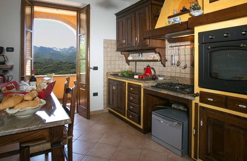 Castiglione di Garfagnana Villa | Spacious 5 bedroom villa with private pool, full wheelchair access with lift