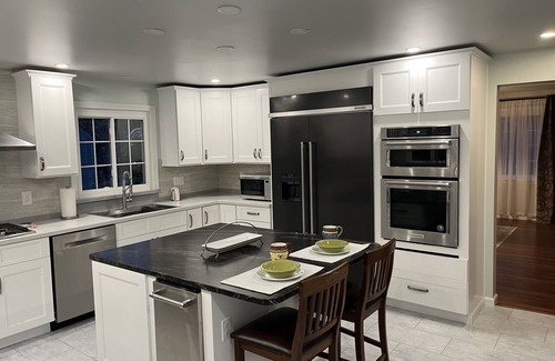 Erie House | Spacious 5 Bedroom Newly Remodeled Retreat