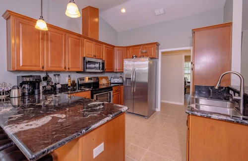 Starke House | Spacious 5-Bedroom Retreat with Private Pool!