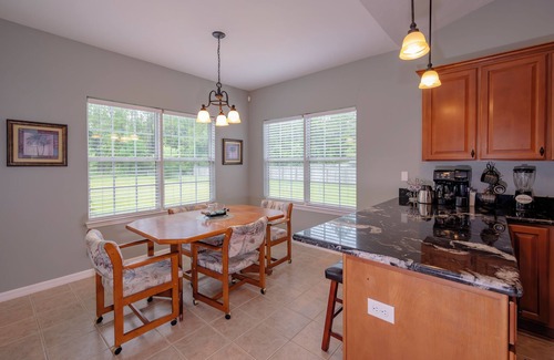 Starke House | Spacious 5-Bedroom Retreat with Private Pool!