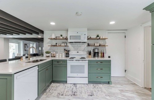Wagontown Other | Spacious 5-bedroom farmhouse near Coatesville