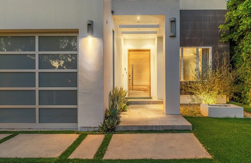 La Brea House | Spacious 5-bedroom Villa C, Pool & Spa