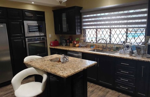 Glencoe Villa | Spacious 5 bedroom Villa with Pool