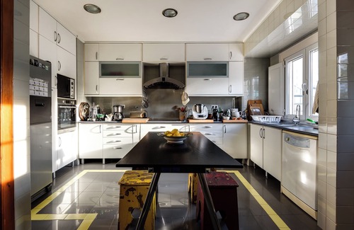 Rio Maior House | Spacious 5-bedroom house in charming Sao Joao da Ribeira with AC, WiFi