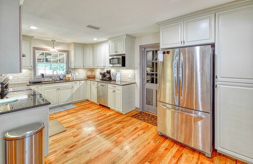 Killearn Estates House | Spacious 5BR/3BA Home: Near I-10, Fenced Yard, Workspace!