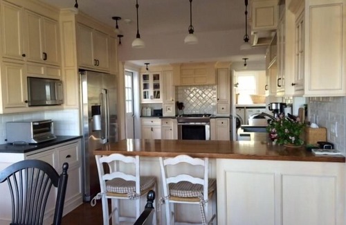 Tom Nevers House | Spacious 5BR 7 bath Home on 3 Acres Near Beach/Bike Path/Shuttle Bus