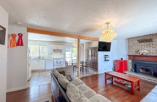 Downtown Gatineau House | Spacious 5BR home. Close to everything!