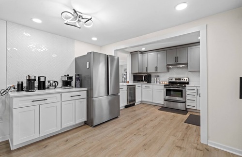 Fort Washington Villa | Spacious 6-bedroom with beautiful Garden for BBQ near Gaylor/MGM/National Harbor