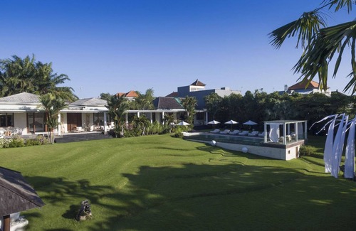 Padonan Villa | Spacious, 6-Bedroom Family Villa in Canggu