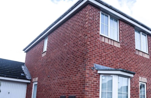Stonnall House | Spacious 6 Bedroom House Near City Centre