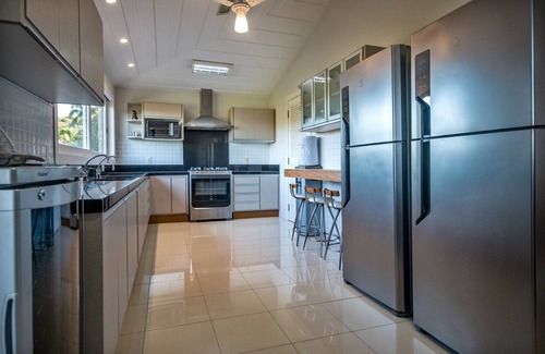 Village da Ferradura Villa | Spacious 6 bedroom mansion with pool - Buz006