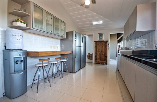 Village da Ferradura Villa | Spacious 6 bedroom mansion with pool - Buz006